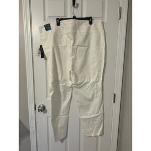 NWT Alfani Women Skinny Leg Stretchy Comfortable White Pants Women Sz: 24W